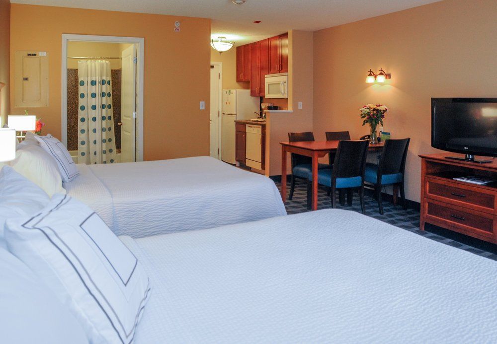 Towneplace Suites By Marriott Kansas City Airport Exterior foto